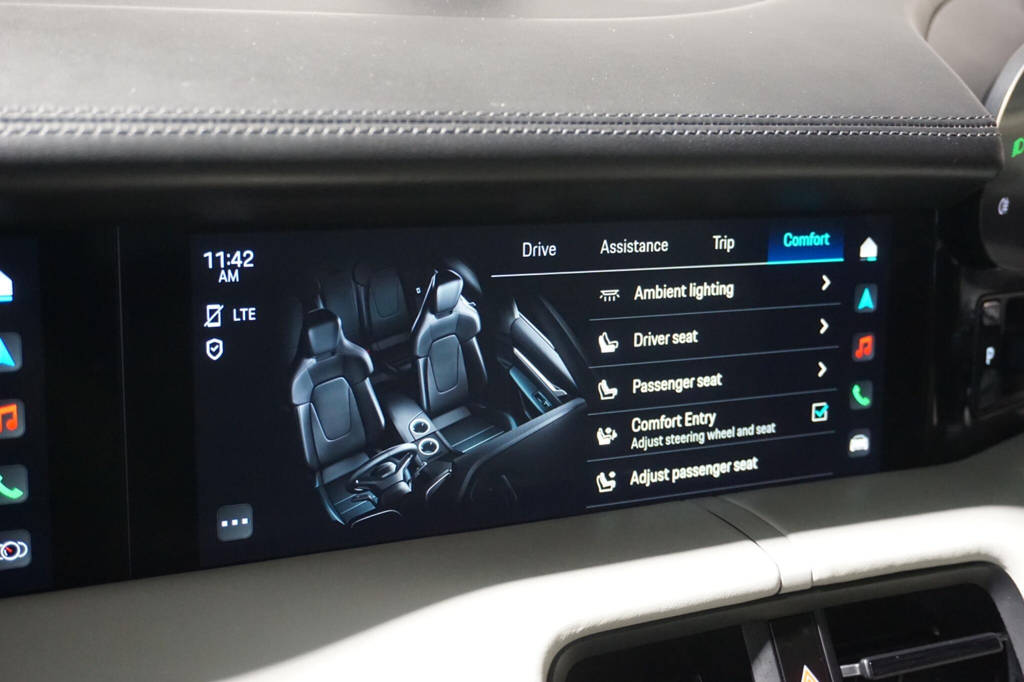 Porsche Taycan Performance Plus 93.4kWh Turbo Saloon 4dr Electric Auto 4WD (680 ps)